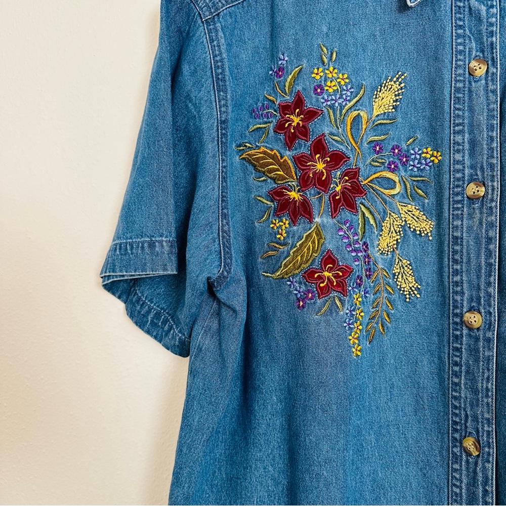 Bobbie Brooks Vintage Denim Shirt Floral Embroidered Short Sleeve Button Down - Picture 7 of 10